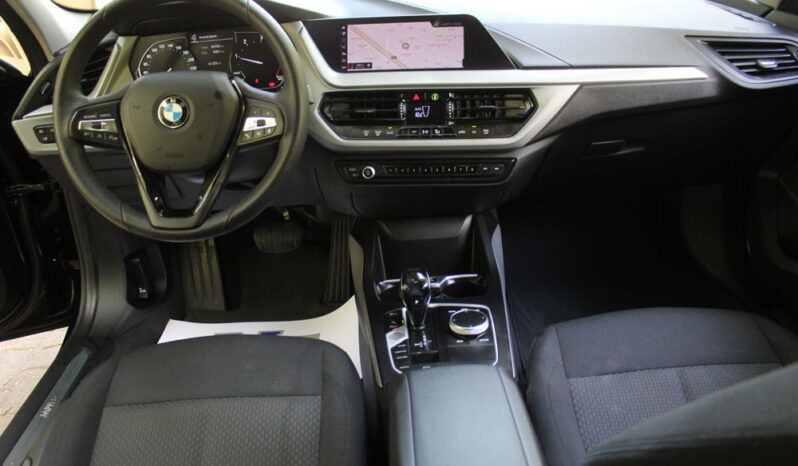 BMW 116d F40 AYTOMATO NAVI ADVANTAGE full