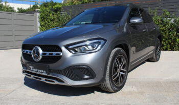 MERCEDES GLA 250e 218HP PLUG IN APPLE CAR PLAY LED CAMERA AYTOMATO DISTRONIC PLUS full