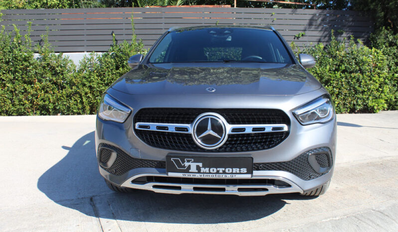 MERCEDES GLA 250e 218HP PLUG IN APPLE CAR PLAY LED CAMERA AYTOMATO DISTRONIC PLUS full