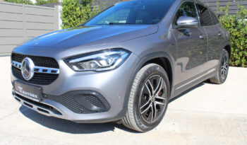 MERCEDES GLA 250e 218HP PLUG IN APPLE CAR PLAY LED CAMERA AYTOMATO DISTRONIC PLUS full