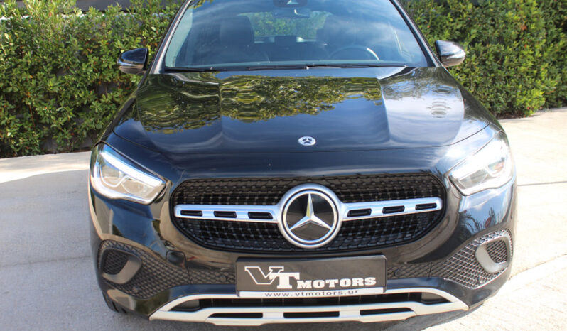 MERCEDES GLA 250e 218HP PLUG IN APPLE CAR PLAY LED CAMERA AYTOMATO DISTRONIC PLUS full